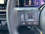 ■ステアリングスイッチ■ハンドル手元でオーディオの操作が簡単に出来ます。運転中でもナビまで手を伸ばさずに操作が出来て安心です。