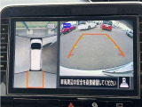 アラウンドビューモニターは4個のカメラを合成してまるで上から撮影した様な駐車場のどの位置にいるかとてもわかり易い機能です