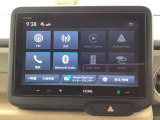 Apple CarPlay/Android Auto対応、8インチディスプレイオーディオ【VX-240ZFE】を装備しております。