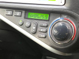 【問合せ:0749-27-4907】【オートエアコン】一度お好みの温度に設定すれば、車内の温度を検知し風量や温度を自動で調整。暑い…寒い…と何度もスイッチ操作をする必要はありません。