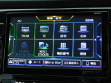 メモリーナビ(MM518D-L)、フルセグTV、CD・DVD再生、AM・FMラジオ、Bluetooth付き。