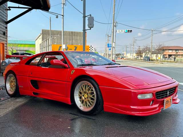 中古車 フェラーリ F355 GTS F1 黒本革S純正6速車Ksg可変 