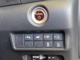 横滑りを防ぐVSA等のスイッチは、運転席右側にあります。