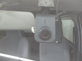 相手がある事故などの際、ドライブレコーダーで録画していれば、証拠として残り安心ですよ!