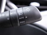 新法規対応で暗くなったら自動でヘッドライトの点灯をサポートしてくれます!任意での操作も可能!