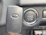【アクセスキー&プッシュスタート】カバンやポケットに入れたままでもドアの施錠・解錠が可能なスマートキーを装備。エンジンのオン・オフ時もカギを取り出す必要が無く、ボタンをプッシュするだけでOK♪