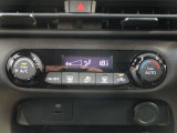 エアコンも装備されています。車内の温度を調整して、より快適にお過ごしいただけます。