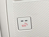 【SOSコール】事故や急病の時にボタンひとつで専門のオペレーターに接続。