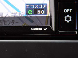 日産純正ナビゲーションMJ320D-Wが付いています。