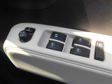 【電動格納ドアミラー】ドアミラーボタンがあるので視認しやすい位置に調節可能です!