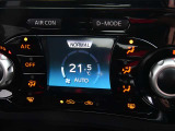 “AIR CON”と表示されたボタンをプッシュするとエアコンモード。ディスプレイにはエアコンの設定温度等が表示されます。