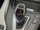 ●MTモード付きAT:通常は自動でおこなわれる変速(ギアチェンジ)をドライバーの操作によって意図的に変えられるシステムです。より一層普段のドライブをお楽しみいただけます!