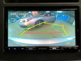 バックカメラからの映像はナビゲーションモニターで確認でき、ガイド線を目安に方向転換や駐車などスムーズで安全な運転には欠かせないです