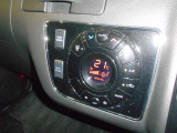 温度を設定するだけで車内を快適にしてくれるオートエアコン付き。リヤクーラーやリヤヒーターも付いております!