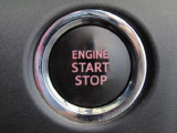 エンジンスタート、ストップスイッチです。プッシュスイッチひとつでエンジン始動。便利なスマートキー装備車です。