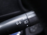 コンライト!AUTOの位置にセットしておくと、暗くなったら自動でライトの点灯をサポートしてくれます!高速道路でのトンネル通過時など便利です!