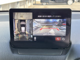 360°ビューモニターは低速走行や駐車時にセンターディスプレイの表示や各種警報により運転者の安全をサポートするシステムです。