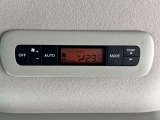 後部座席エアコン☆エアコンの風が届かず前席と後部座席の温度差が。。。安心してください!後部座席にもエアコン搭載でしっかり車内空間を快適な温度に調節できます♪