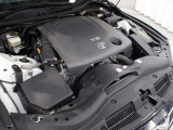 4GR-FSE型 2.5L V6 DOHCエンジン搭載、FR駆動です。