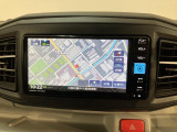 【カーナビ】モニターに地図と自車位置を表示し、目的地までの経路を誘導してくれる便利な装備ですよ☆