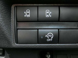手が塞がっている時や、小さなお子様などの乗り降りに便利な両側オートスライドドアは、ドアノブでの作動はもちろん、運転席スイッチでの操作ができて便利です!アイドリングストップ機能付きです。