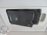 スマートインETCは運転席のサンバイザー裏に装着されています。