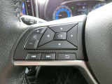 ハンドル左側 便利なナビの操作スイッチ。運転中でも、ハンドルから手を放さずに操作できるので、安全です!