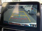 【バックカメラ】駐車時に後方がリアルタイム映像で確認できます。大型商業施設や立体駐車場での駐車時や、夜間のバック時に大活躍!運転スキルに関わらず、今や必須となった装備のひとつです!。