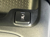 【シートヒーター】運転席/助手席共に温度調節が可能なシートヒーターを装備。季節を問わず快適にドライブできます。