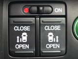 ★両側パワースライドドア★ 開ける・閉めるが電動でらくらくのパワースライドドアです(*^-^*)リモコンや運転席のスイッチなどでカンタンに自動開閉します♪