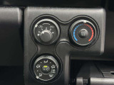使いやすいレイアウトの空調スイッチ類です。 スイッチも大きく、気温に合わせて直感的に操作できそうですね。操作もしやすく、車内をいつでも快適に保てます。