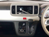 温度を設定すれば、自動で車内の温度管理をしてくれる優れものです♪ATミッションで運転楽々