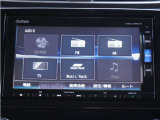フルセグTV、DVD、CD、ラジオ、SDオーディオ、ミュージックコンテナ、USBオーディオ、Bluetoothオーディオで車内快適に過ごして頂けます