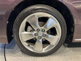 【タイヤ・ホイール】215/45R17の純正アルミタイヤになります。スタッドレスタイヤもこのサイズをお求め下さい。