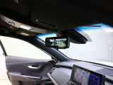 【デジタルインナーミラー】車両後方カメラの映像をインナーミラー内のディスプレイに表示。視界を遮るものがない映像で、後方の安全確認がより快適になります。一度お店でご確認して下さい!!