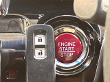 【問合せ:0749-27-4907】【Hondaスマートキー】カバンやポケットに入れたままでもドアの施錠・解錠が可能なスマートキーを装備。エンジンのオン・オフ時もカギを取り出す必要が無いからとっても便