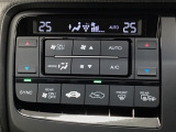 Wエアコン付きです!運転席・助手席それぞれ快適な車内でお過ごしいただけます。