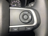全車速追従機能付クルーズコントロール操作ボタンは右側にございます