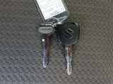 キーレス&スペアキー各1本装備!ドアのロック・アンロックもワイヤレスドアロックキーがあれば簡単便利です!