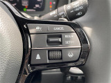 【レーダークルーズコントロール(全車速追従機能付】ミリ波レーダーと単眼カメラで先行車を認識し、車速に応じた車間距離を保ちながら追従走行を支援します。