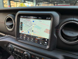 Apple car play , Android Auto Auto 対応/8.4インチナビゲーショシステム搭載。