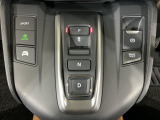 直感的な操作性により、ドライバーの快適な運転を支援。P・N・Dは押す、Rは引くという人間の感覚にマッチした操作感のギアセレクターです。