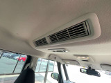 【エアコン吹き出し】暑い日、寒い日など車内の温度調節できます。快適なドライブを!