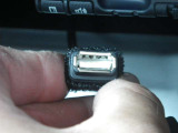 USBポート・外部入力色々なメディアと接続可能。