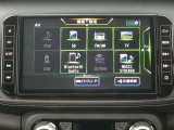 純正メモリーナビ搭載!フルセグTV・CD/DVD再生・Bluetoothオーディオ機能付き♪操作スイッチが分かりやすく、便利なタッチパネル式。目的地まで案内してくれるので、遠距離ドライブも安心です♪