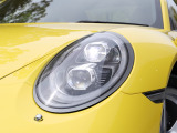 LEDヘッドライト(PDLS+)は、ダイナミックレベライザー、コーナーライト、車速感応式ヘッドライトコントロール、ハイビームアシスタントが備わり近遠距離や横方向の照射をコントロールし安全性を高ます。