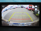 バックカメラ シフトレバーを「R」位置にすると、自動的に後方の画像を表示します。車庫入れなどでバックする際に後方確認ができて便利です。