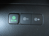 葉っぱマークのECONスイッチ!スイッチをONにするだけで、エンジンやエアコンなどを協調制御。燃費の向上に貢献します!