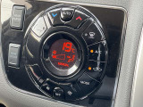 【オートエアコン】   設定温度に合わせて自動で快適な室内温度を保ちます♪室内が快適だとドライブも楽しくなりますね☆