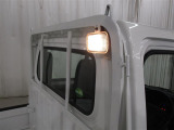 作業灯装備で暗い場所や夜間での積み降ろし作業がはかどります!
